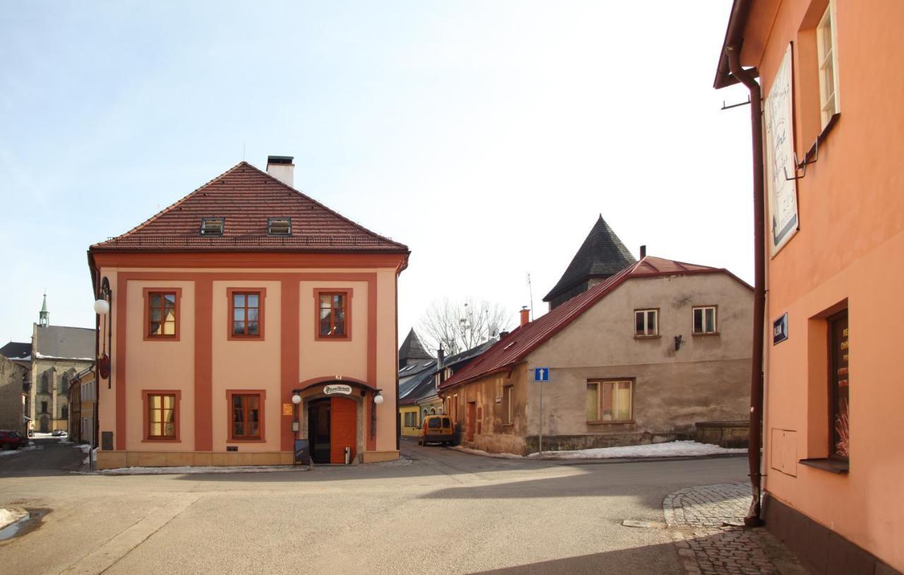 Hotel Penzion Otakar à Polička Extérieur photo